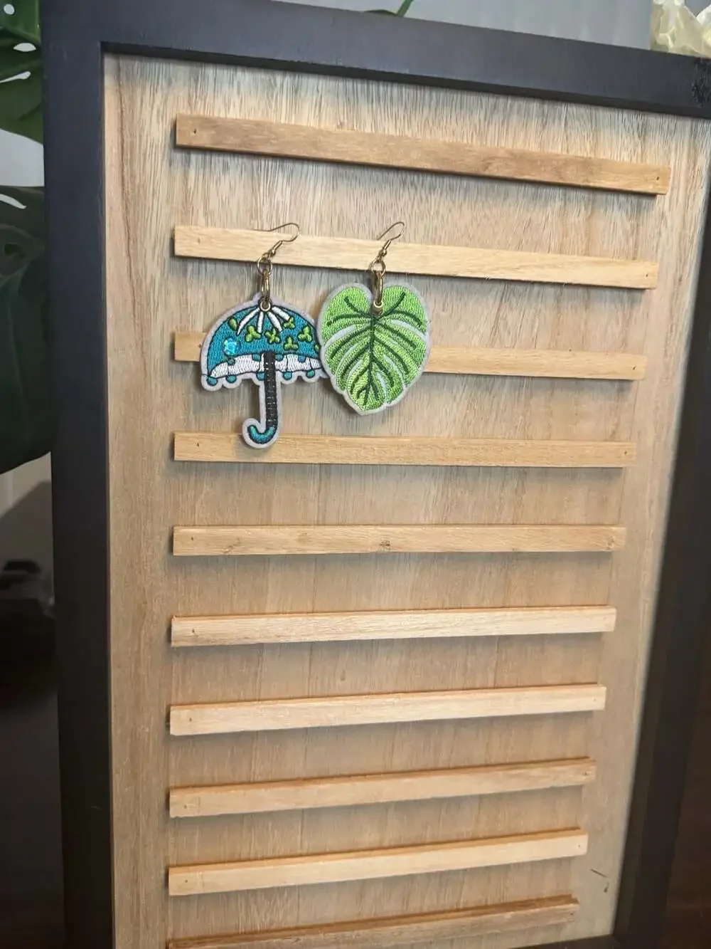 Wooden Earring Display Organizer Rack with Black Frame